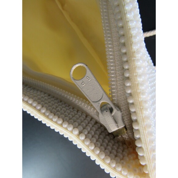 Vintage Cream 1970s Beaded Clutch Handbag Purse Chevron Zigzag Shoulder Bag - Picture 7 of 10